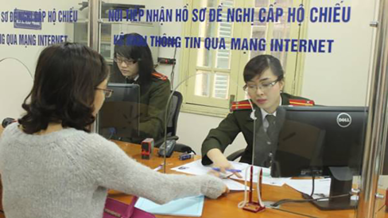 Làm hộ chiếu nhanh